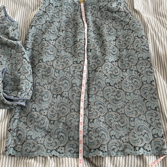 Lace blouse and skirt set - Picture 7 of 8